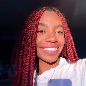 Meet your Posher, Olivia